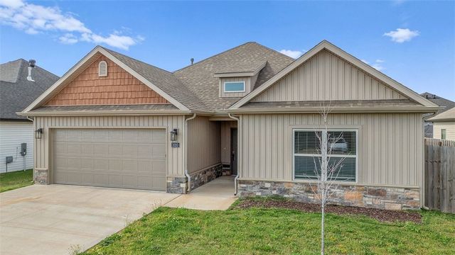 1020 Pebble Pass, Centerton, AR 72719