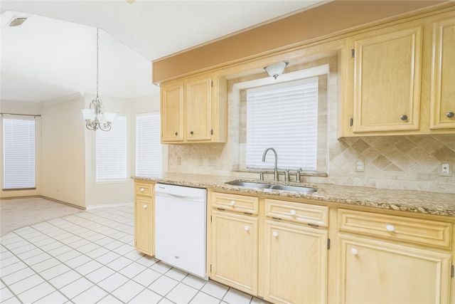 3426 Bollinger St, Corpus Christi, TX 78414