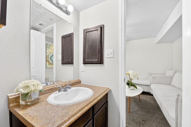 9829 Walnut Street 308, Dallas, TX 75243