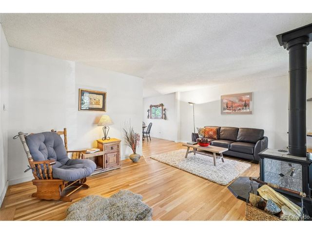 231 Hoover Ave, Louisville, CO 80027