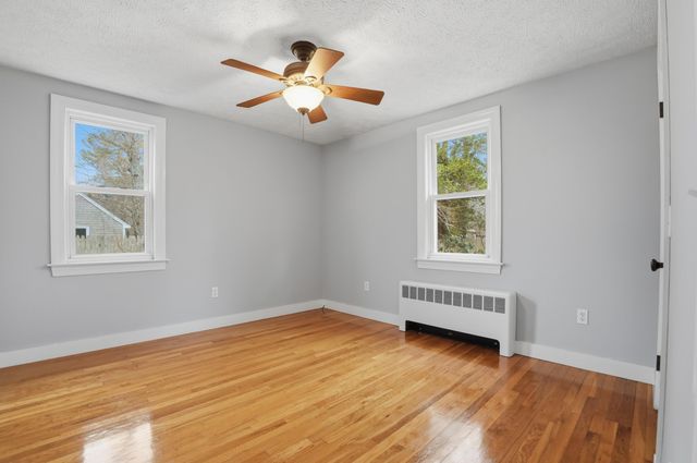 590 Sandwich Road, Teaticket, MA 02536