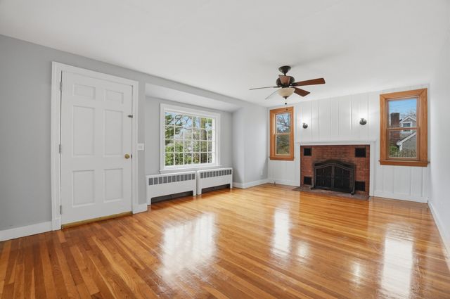 590 Sandwich Road, Teaticket, MA 02536