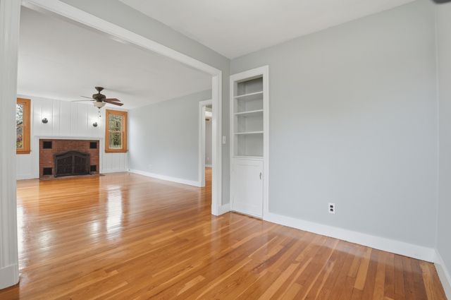 590 Sandwich Road, Teaticket, MA 02536