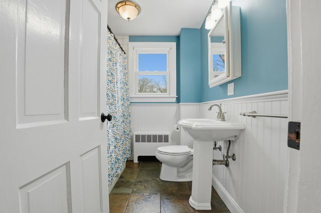 590 Sandwich Road, Teaticket, MA 02536