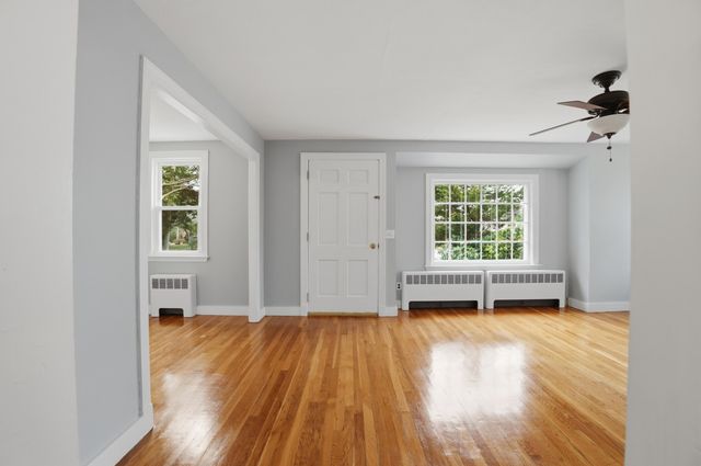 590 Sandwich Road, Teaticket, MA 02536