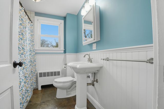 590 Sandwich Road, Teaticket, MA 02536