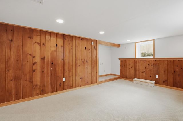 590 Sandwich Road, Teaticket, MA 02536