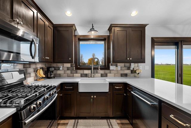 3154 GREEN MEADOW DRIVE, De Pere, WI 54115