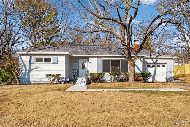 33 Lakewood Drive, Belleville, IL 62223