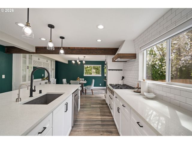 10214 Nw 11TH Ave, Vancouver, WA 98685