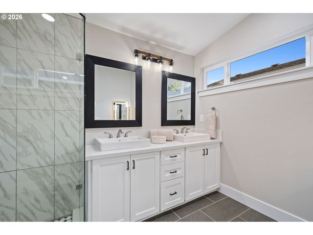 10214 Nw 11TH Ave, Vancouver, WA 98685