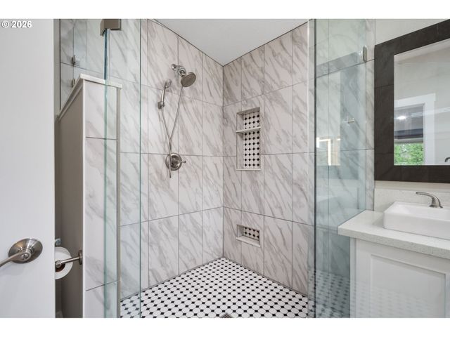 10214 Nw 11TH Ave, Vancouver, WA 98685