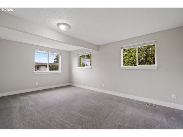 10214 Nw 11TH Ave, Vancouver, WA 98685