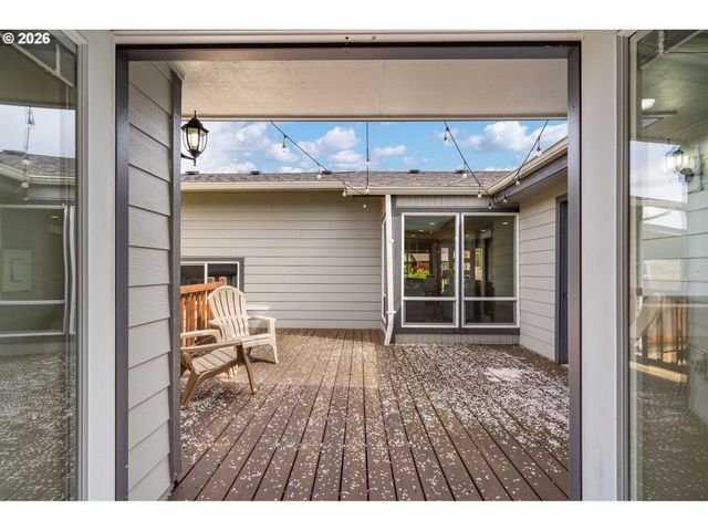 10214 Nw 11TH Ave, Vancouver, WA 98685