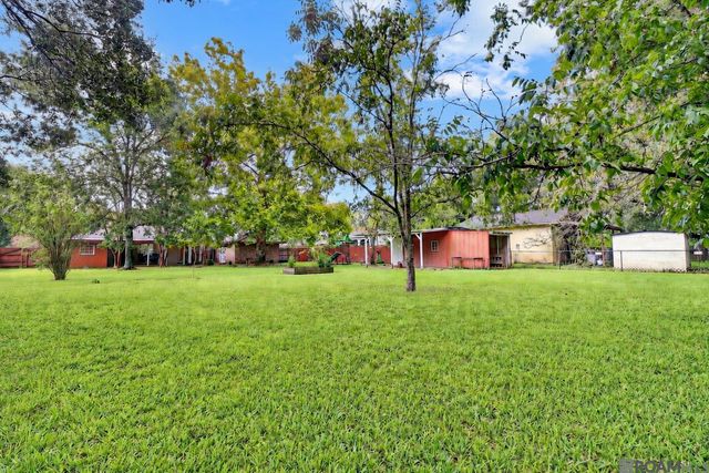 26137 Vincent Dr, Denham Springs, LA 70726