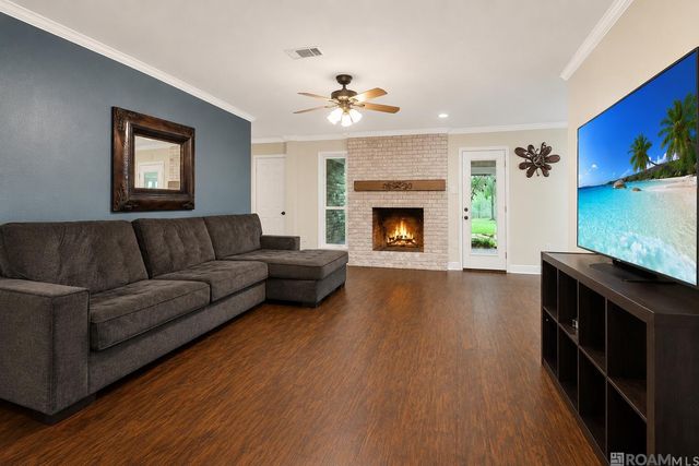 26137 Vincent Dr, Denham Springs, LA 70726