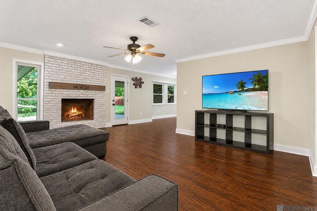 26137 Vincent Dr, Denham Springs, LA 70726