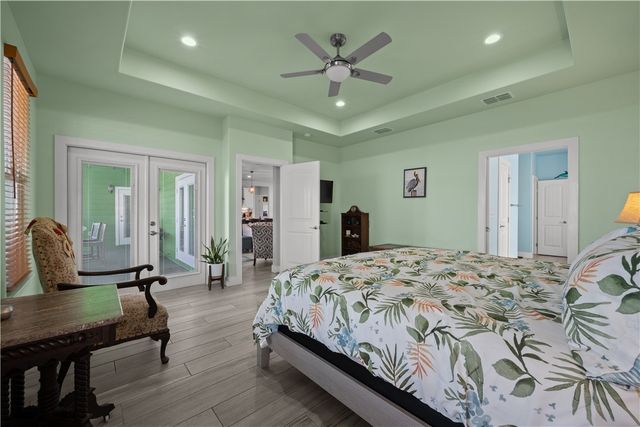 108 Bayshore Dr, Ingleside On The Bay, TX 78362