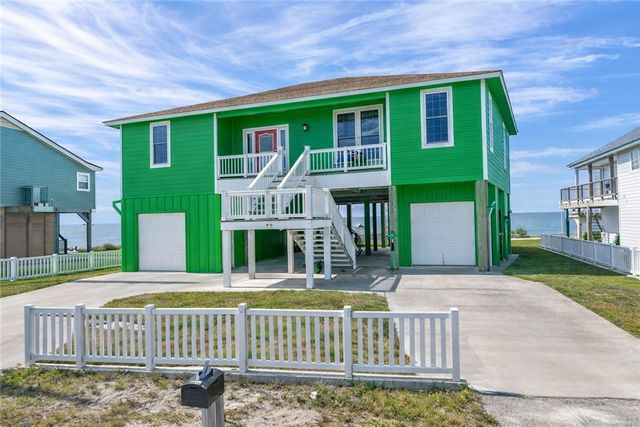 108 Bayshore Dr, Ingleside On The Bay, TX 78362