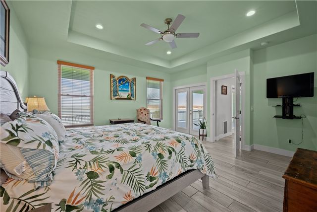 108 Bayshore Dr, Ingleside On The Bay, TX 78362