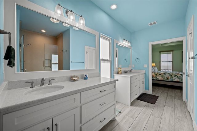 108 Bayshore Dr, Ingleside On The Bay, TX 78362