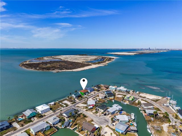 108 Bayshore Dr, Ingleside On The Bay, TX 78362