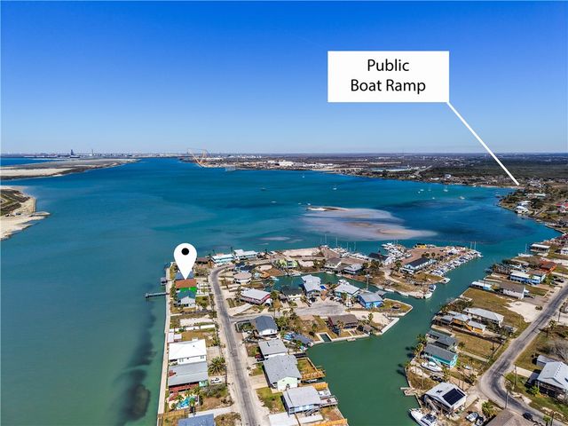 108 Bayshore Dr, Ingleside On The Bay, TX 78362