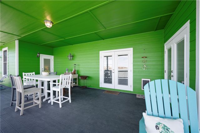 108 Bayshore Dr, Ingleside On The Bay, TX 78362