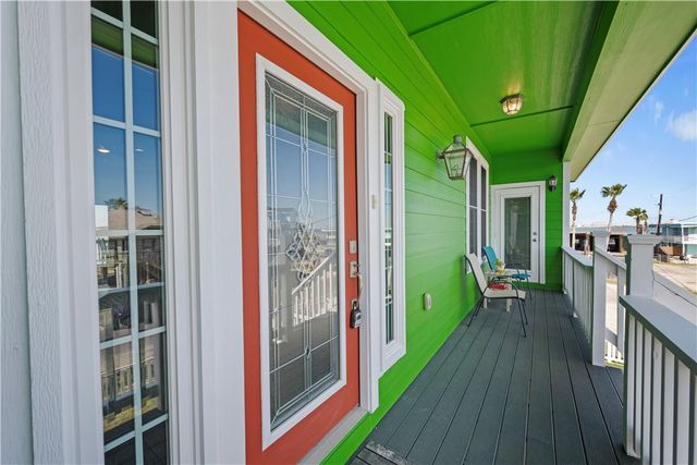 108 Bayshore Dr, Ingleside On The Bay, TX 78362