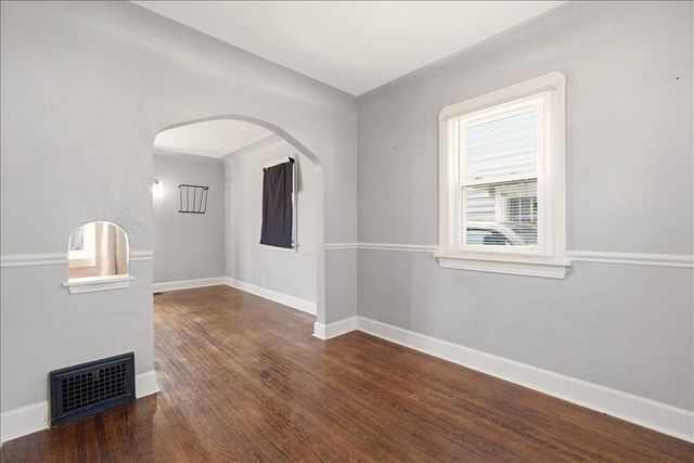 34 W Raleigh Avenue, Mansfield, OH 44907