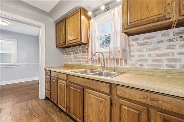 34 W Raleigh Avenue, Mansfield, OH 44907