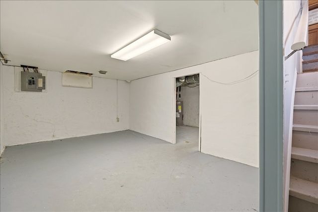 34 W Raleigh Avenue, Mansfield, OH 44907