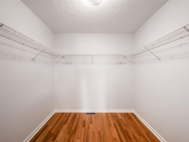 8133 Worthington Crsg Drive, Westerville, OH 43081