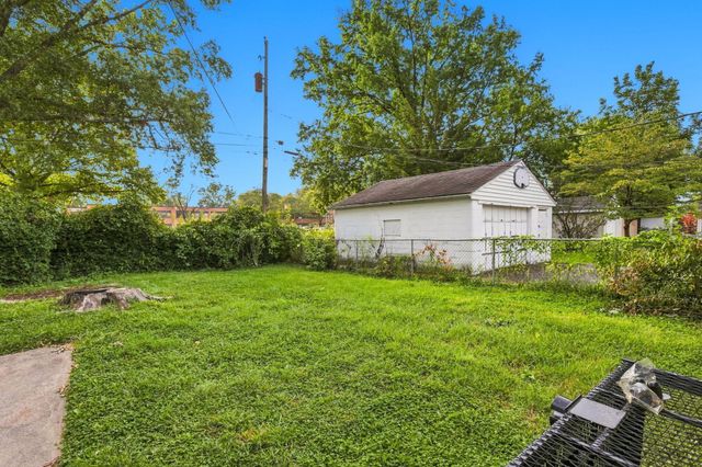 1074 S Hampton Road, Columbus, OH 43227