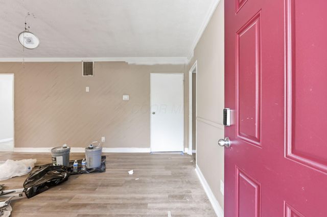 1074 S Hampton Road, Columbus, OH 43227
