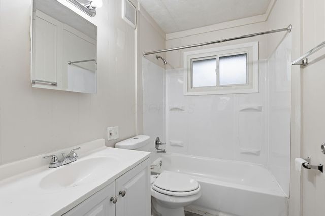 1074 S Hampton Road, Columbus, OH 43227