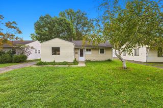 1074 S Hampton Road, Columbus, OH 43227
