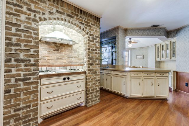 1125 W Lookout Drive, Richardson, TX 75080