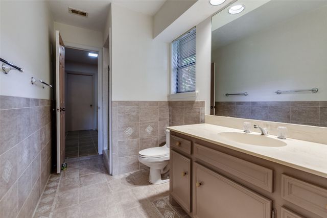 1125 W Lookout Drive, Richardson, TX 75080