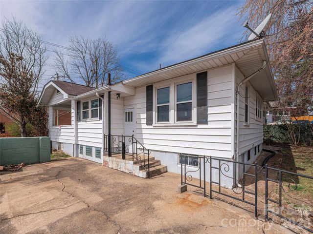 15 Louisiana Avenue, Asheville, NC 28806