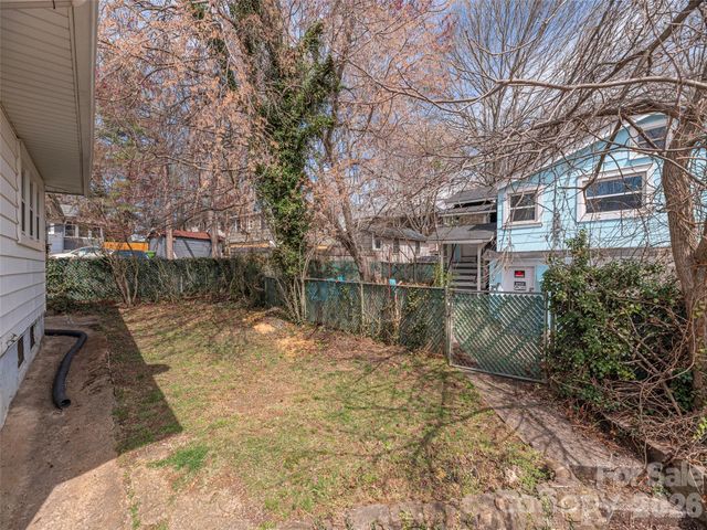 15 Louisiana Avenue, Asheville, NC 28806