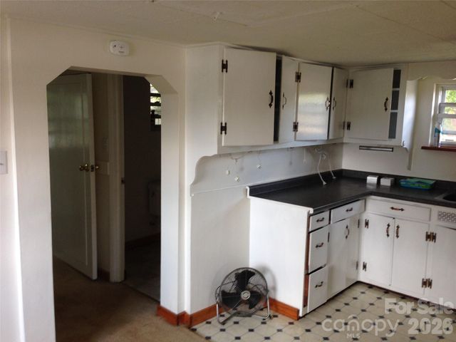 15 Louisiana Avenue, Asheville, NC 28806