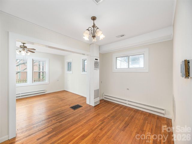 15 Louisiana Avenue, Asheville, NC 28806