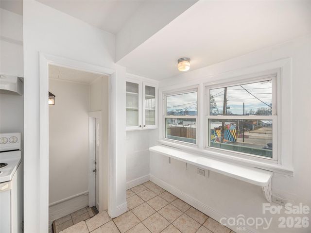 15 Louisiana Avenue, Asheville, NC 28806