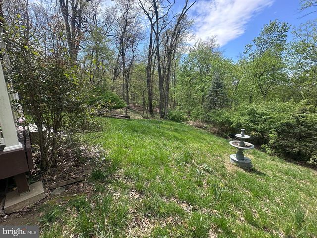 1711 PAULSON DR, York, PA 17406