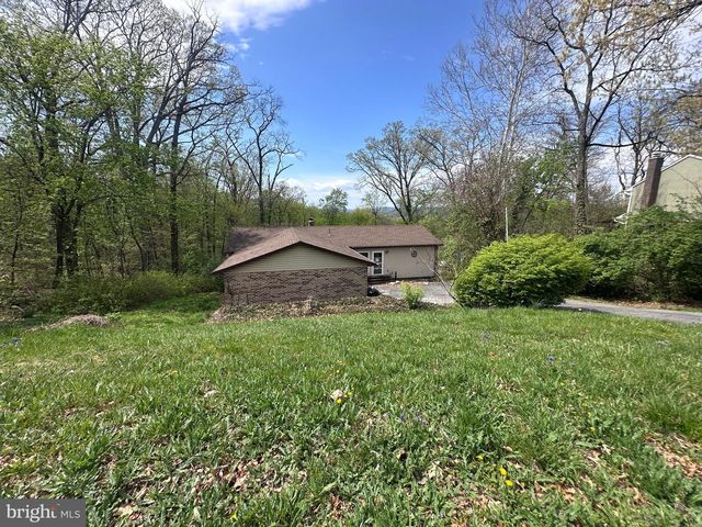 1711 PAULSON DR, York, PA 17406