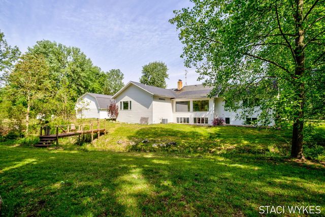 2550 Ranchland Drive SW, Byron Center, MI 49315