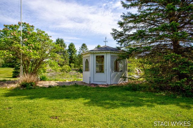 2550 Ranchland Drive SW, Byron Center, MI 49315