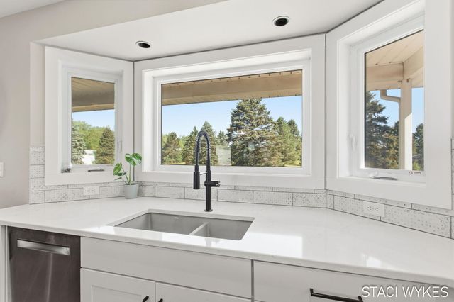 2550 Ranchland Drive SW, Byron Center, MI 49315