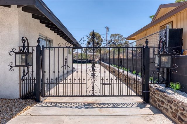 7573 Cibola Trail, Yucca Valley, CA 92284